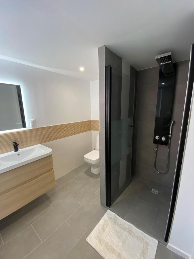 appartement rez de villa proche port et plages de Sanary Extérieur photo