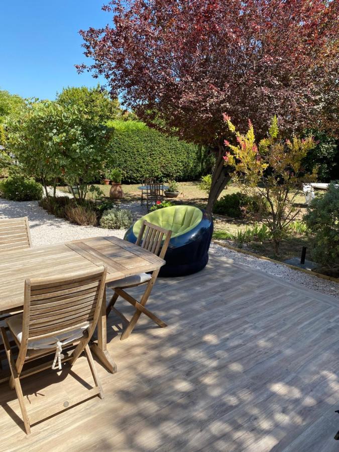 appartement rez de villa proche port et plages de Sanary Extérieur photo