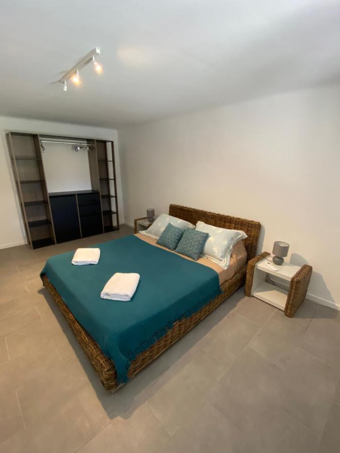 appartement rez de villa proche port et plages de Sanary Extérieur photo