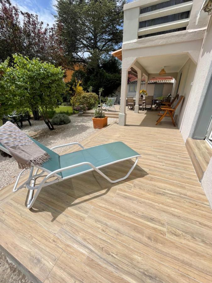 appartement rez de villa proche port et plages de Sanary Extérieur photo