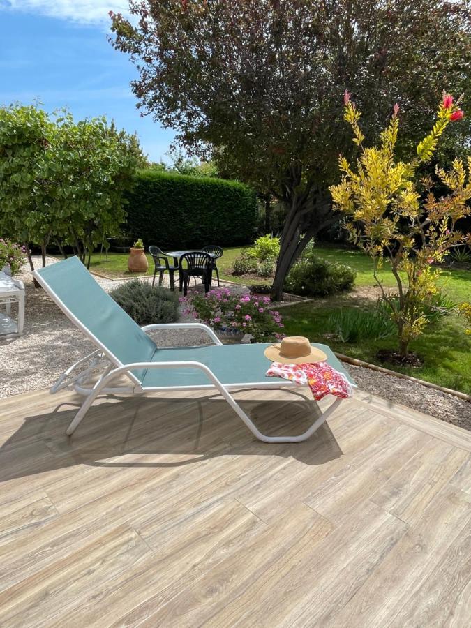 appartement rez de villa proche port et plages de Sanary Extérieur photo